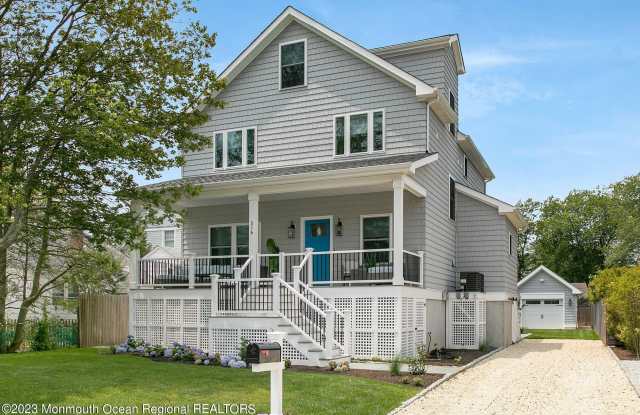 Photo of 516 Club Drive