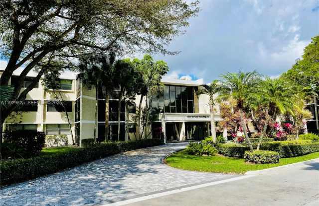 Photo of 16500 Golf Club Rd