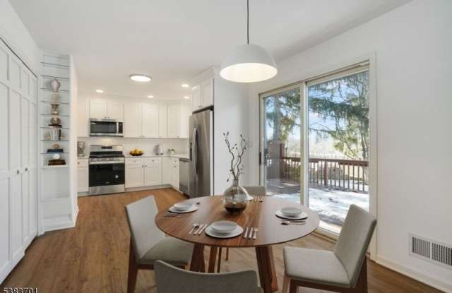 Photo of 178 Meyersville Rd