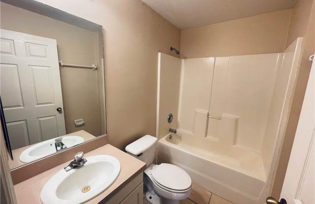 4566 Golfview Boulevard