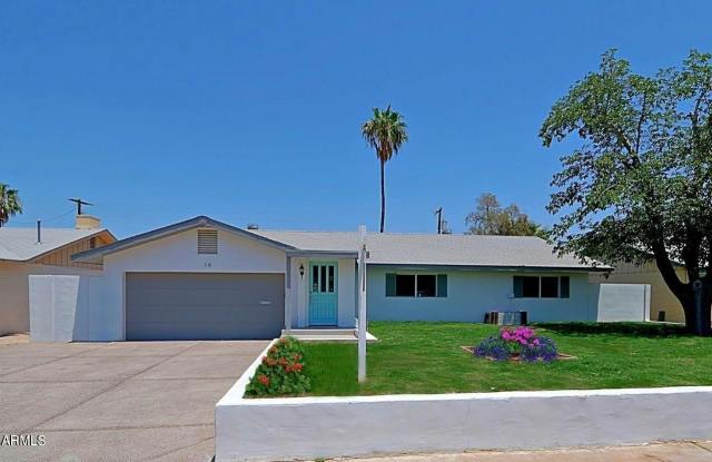 14 E Balboa Drive