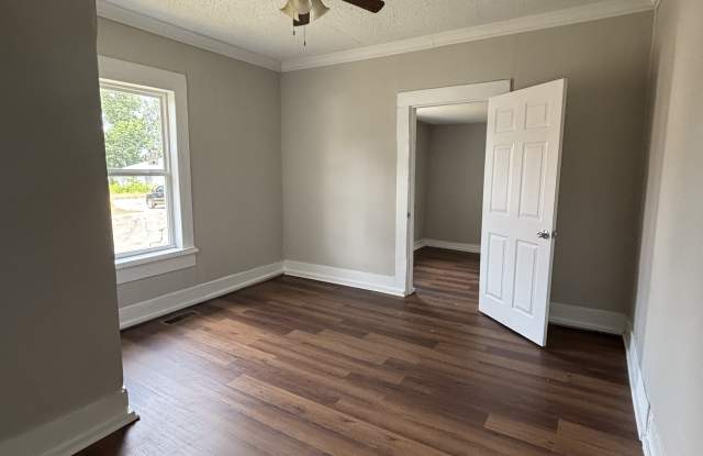 709 30th Street Southwest