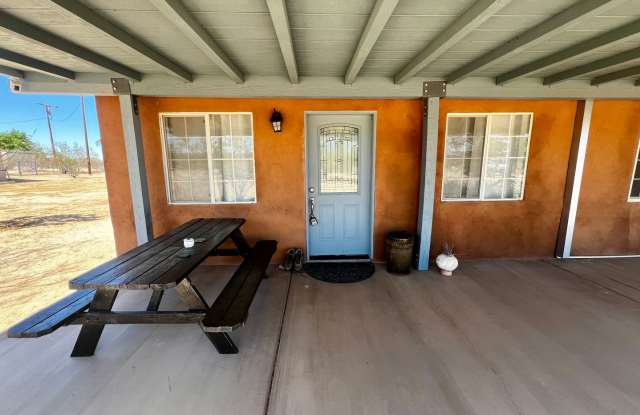 Charming 3-Bedroom Home for Rent in Landers, CA w SPA