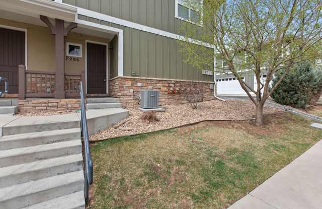 5851 Dripping Rock F206