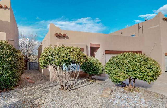 5419 Saturnia Road NW - 5419 Saturnia Road Northwest, Albuquerque, NM 87114