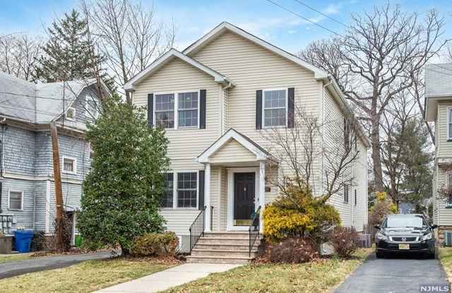 384 Park Avenue - 384 Park Avenue, Rutherford, NJ 07070