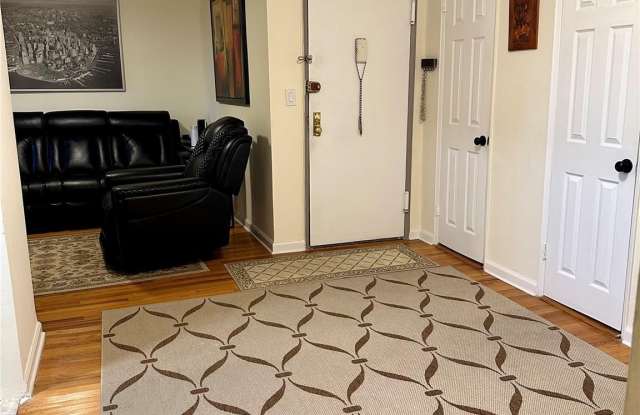 Photo of 125 Bronx River Road unit: 7K