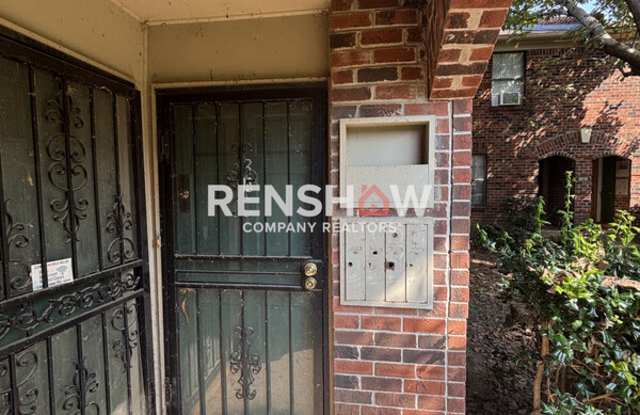 3210 Thirteen Colony Mall