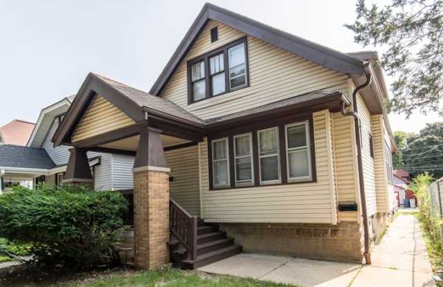 5530 North 41st Street -2