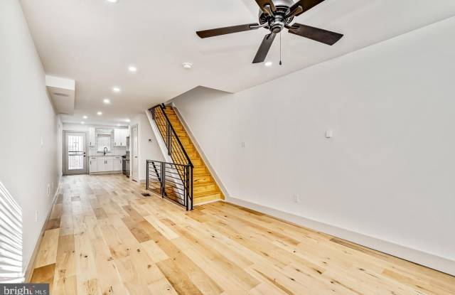 2615 W JEFFERSON STREET