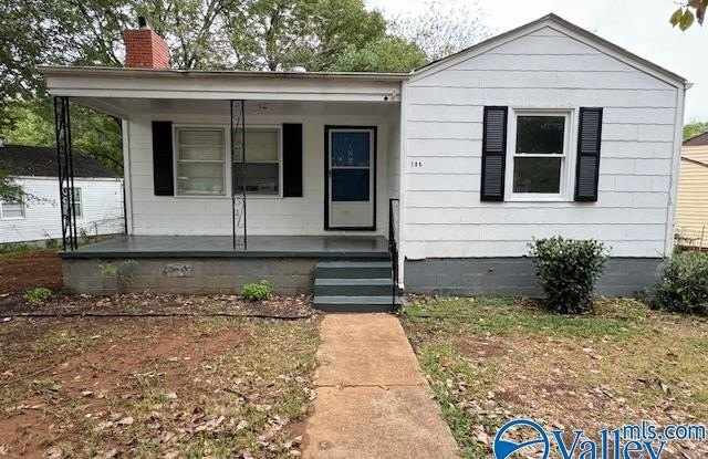 Photo of 106 Delaware Blvd NW