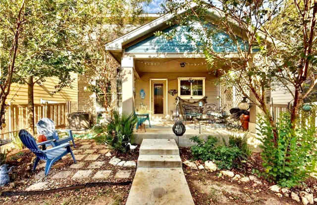1054 Dorn, Kyle, Texas 78640