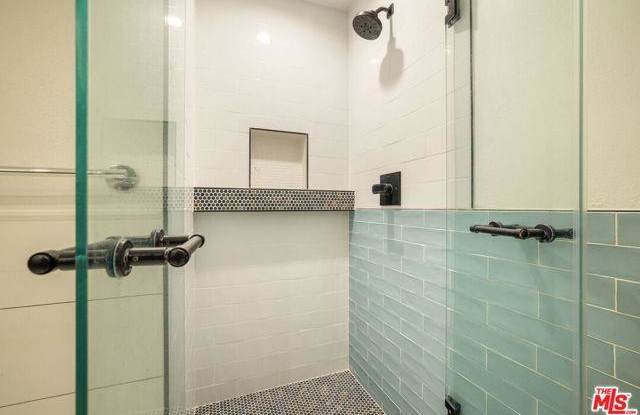 502 San Vicente Boulevard