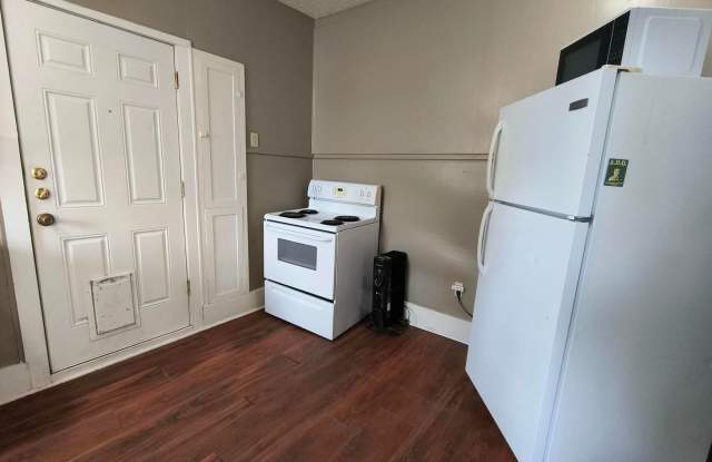 AFFORDABLE 1 Bedroom 1 Bath AVAILABLE SOON! WATER INCLUDED!