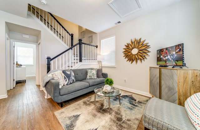 1478 Southern Oaks Dr.