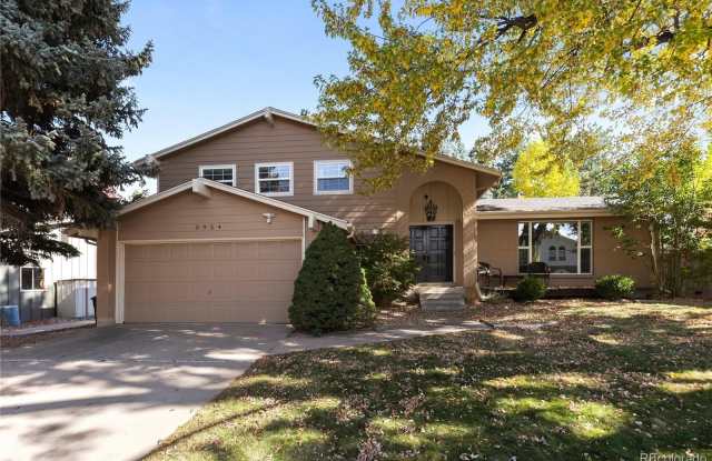 Photo of 3924 S Whiting Way