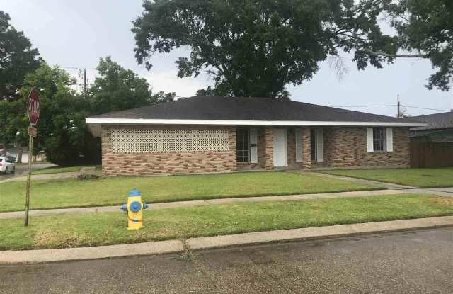 424 WALKER DR - 424 Walker Drive, Bayou Cane, LA 70364