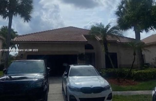 1360 NW 105 - 1360 Northwest 105th Avenue, Plantation, FL 33322