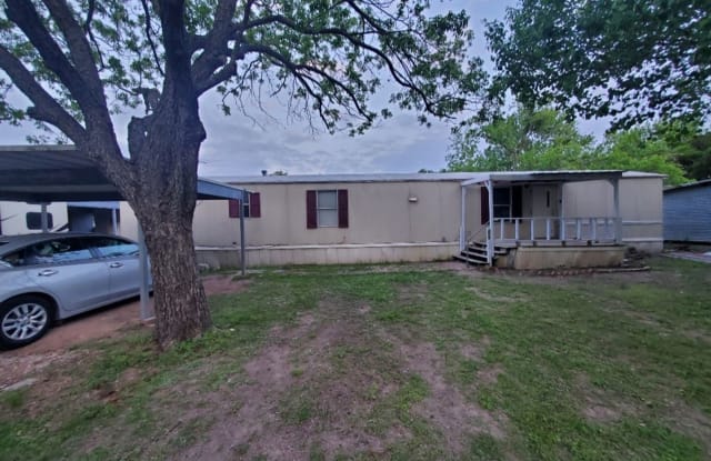 319 West Ave - 319 West Avenue, Milford, TX 76670
