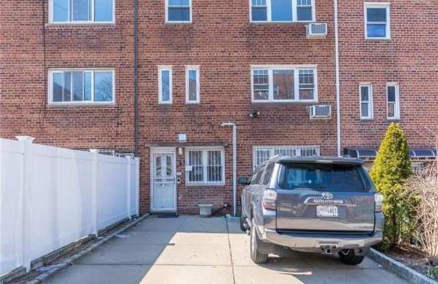 Photo of 79-18 150th Street unit: 3Fl