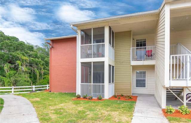 806 LAKE HAVEN SQUARE