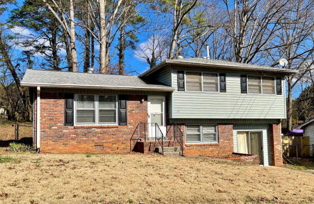 Great 3 Bedroom Mid-Centrury Split Level Home With a Retro Feel!! - 430 Windsor Drive, Clayton County, GA 30297