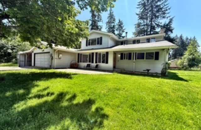 450 Northeast Riverhill Drive