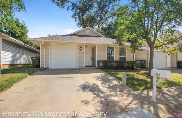 412 Belmont Cir - 412 Belmont Circle, Edmond, OK 73034