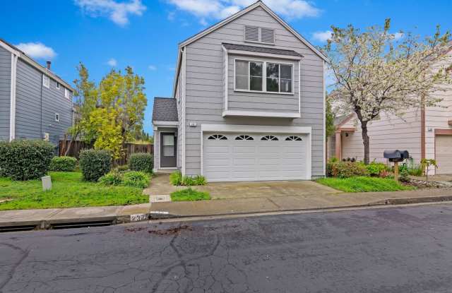 Stunning TriLevel Home, Walk to Cal State University Maritime Academy