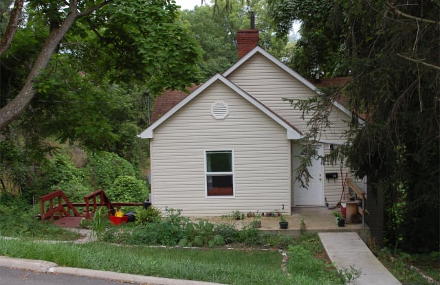 Photo of 39 Woodward Ave