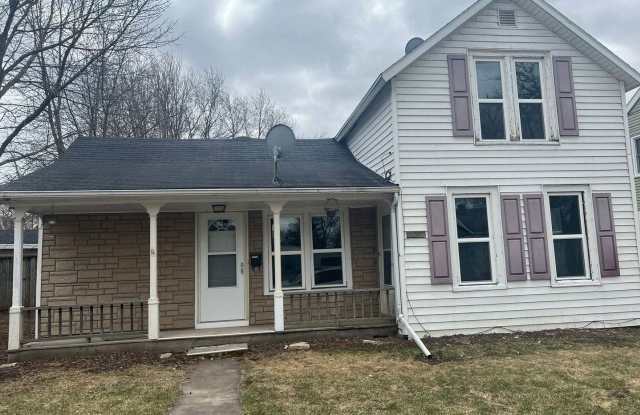 FOR RENT: Recently renovated home in Neenah!