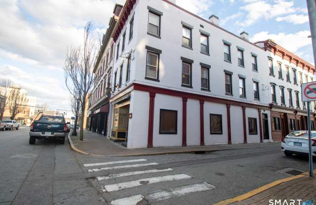 140 State Street unit: D