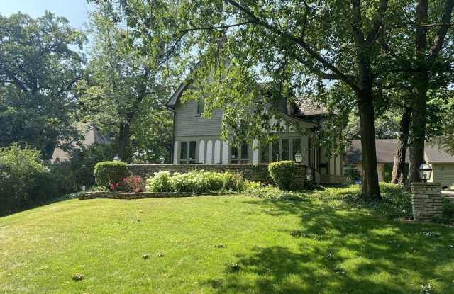 Photo of 2023-2027 W 108th Place