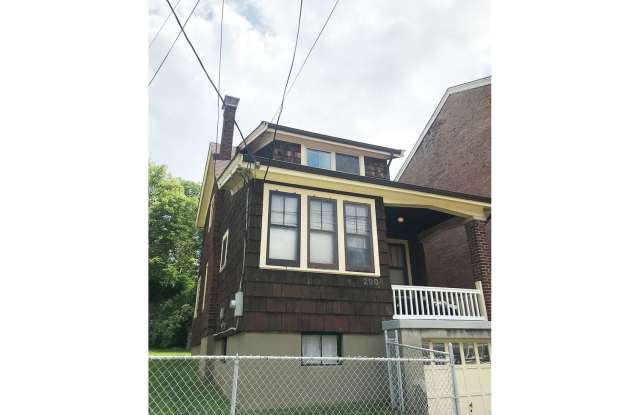 2904 Jefferson Avenue