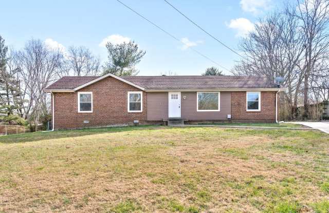 3 Bedroom Home For Rent Near Heritage Park  101st!
