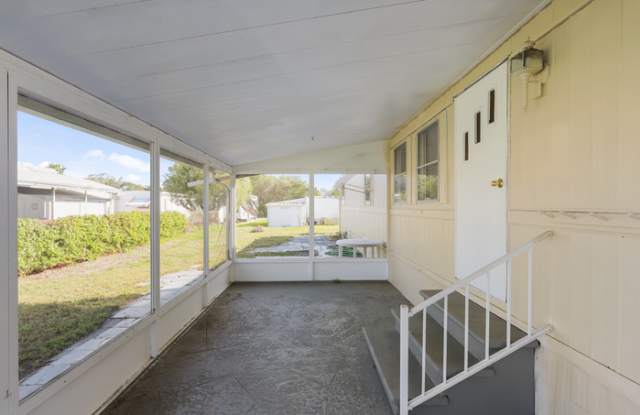 7849 Southeast Eagle Avenue - 7849 Southeast Eagle Avenue, Hobe Sound, FL 33455