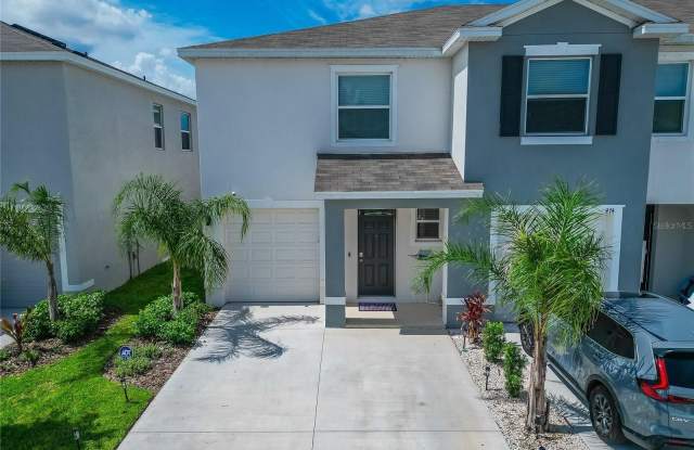 472 MANGROVE SHADE Circle