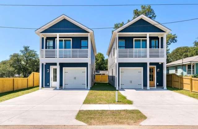 Photo of 1904 Gumwood Boulevard