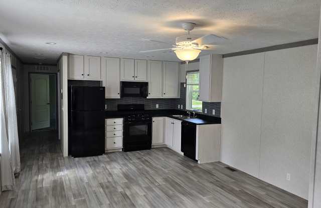 Photo of 300 Forrest Ave.