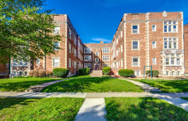 2828 South Moreland Blvd