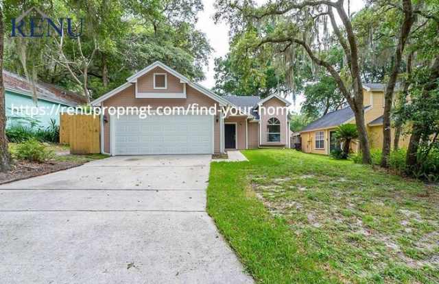 1766 Iroquois Drive
