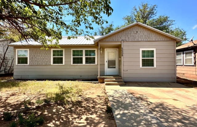 5508 Ave G - 5508 Avenue G, Lubbock, TX 79404