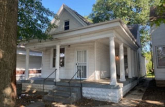 3039 Dumesnil St - 3039 Dumesnil Street, Louisville, KY 40211