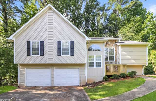 4760 Woodcrest Trail