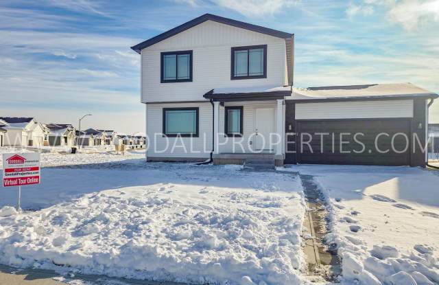 Newer Construction Home in Waukee 3 Bedroom 2.5 Bathrooms !!!