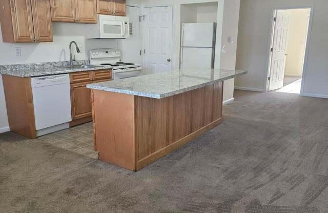 290 N Route 9 Street unit: B10