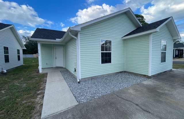 Photo of 7102 North Lagoon Drive