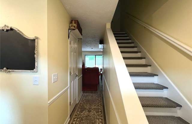 940 Linden Road unit: 19