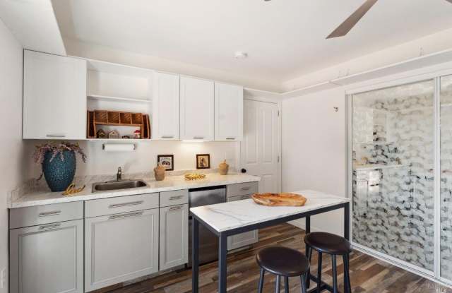 Photo of 582 Fernando Drive