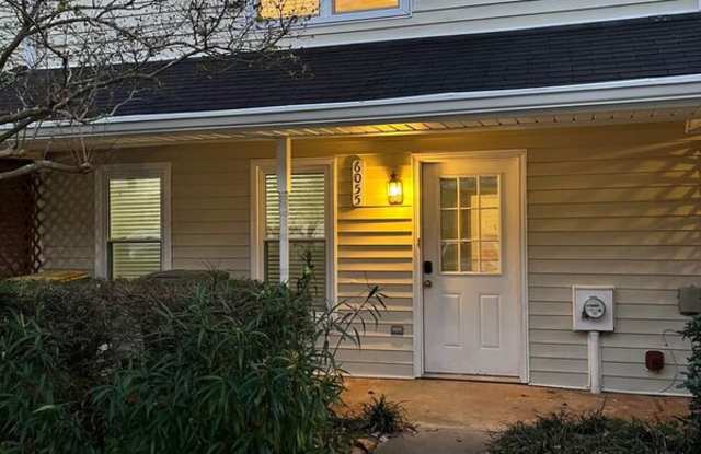 6055 Sand Wedge Circle NW